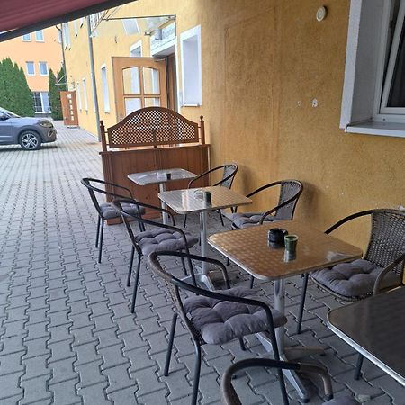 Hotel A8 Lukas Bei Blue Augsburg Exterior photo